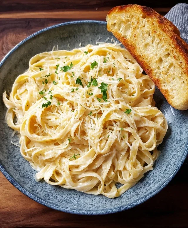 Fettuccine Alfredo